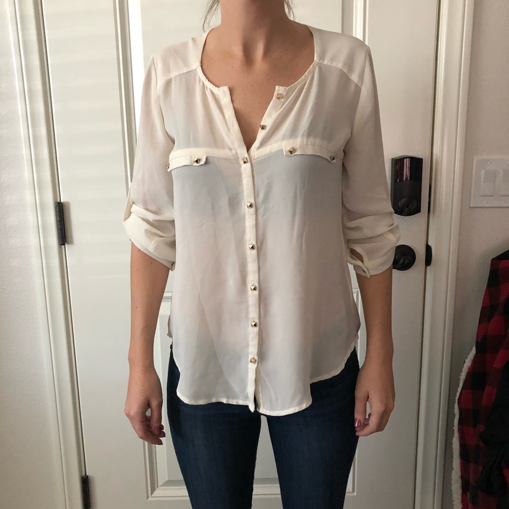 Off white top